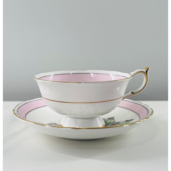 PARAGON Lilac Purple Pink Teacup & Saucer - Picture 4 of 9